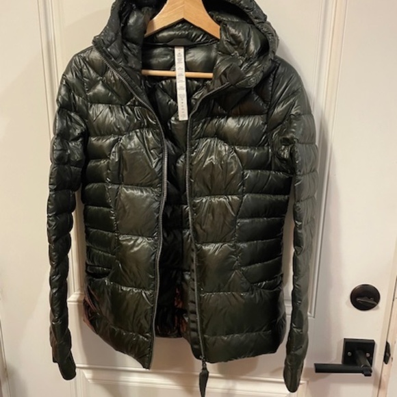 LULULEMON PUFFER JACKET - Picture 1 of 3